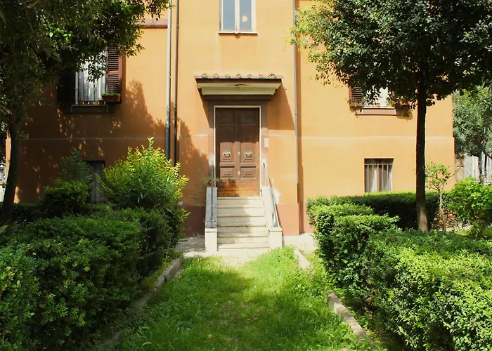 Epirhome, Tra Colosseo E Porta Santa * Roma